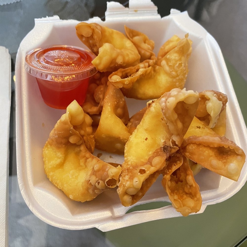 Hunan Taste - Crab rangoons. A little more on the sweet side and you can't taste the crab much, but still crunchy and tasty - Chinese Near Me - Springfield, Virginia