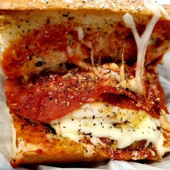 Geraldi’s - Pizza Near Me - McMinnville, Oregon