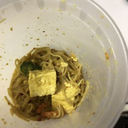 Kao Soi w/tofu (the quantity is much more) Kao Soi w/tofu (the quantity is much more)
