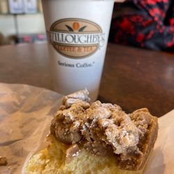 Willoughby's Coffee & Tea - Mocha and crumb cake