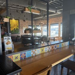 Guzman y Gomez - Naperville - Seating!