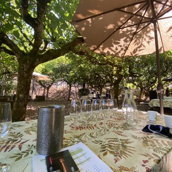 Schramsberg Vineyards - The covid-friendly tasting area outside - Wineries Near Me - Calistoga, California Schramsberg Vineyards - The covid-friendly tasting area outside - Wineries Near Me - Calistoga, California