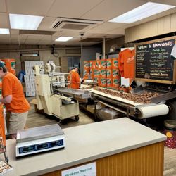 Hammond's Old-Fashioned Hand Made Pretzels - Interior