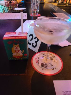 Rose's R&R Bar by null