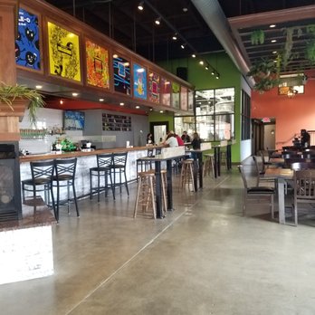 Brew Link Brewing - dining area and bar - Brewpubs Near Me - Indianapolis, Indiana
