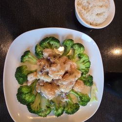 Tasty House - Shrimp with Walnuts and Sauce