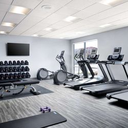Hampton Inn Redmond Bend Airport - Health club  fitness center  gym
