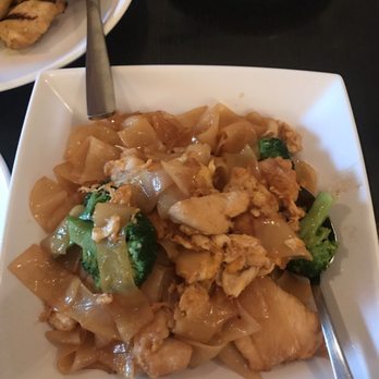 Season Thai Cuisine - Pad see yew - Thai Near Me - Burbank, California