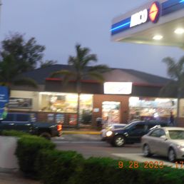 Early morning times the race for the pump's is don't forget your breakfast and the drinks for the day. Early morning times the race for the pump's is don't forget your breakfast and the drinks for the day.