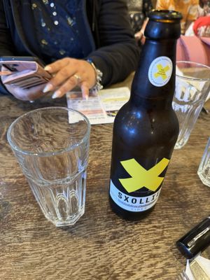 Nando's Victoria - Wilton Road by null