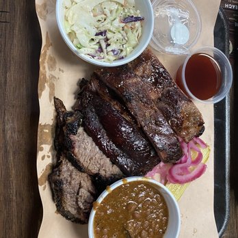 BIG8 BBQ - Brisket, Ribs, Brisket beans, Cole slaw, and pickles. - Barbeque Near Me - Cape Coral, Florida