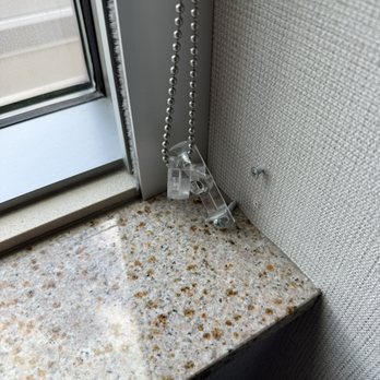 DoubleTree by Hilton - Unattached Cord Holder - Hotels Near Me - St. Louis, Missouri