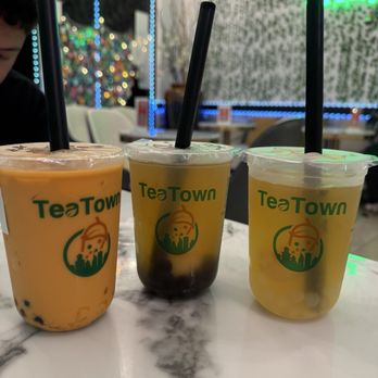 Tea Town - Thai Tea w Boba, Lychee Green Tea w Boba, Lychee Green Tea w Lychee Popping Boba - Bubble Tea Near Me - San Diego, California