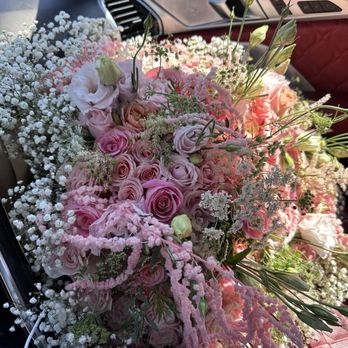 Flowers Wholesale - Florists Near Me - West Hollywood, California Flowers Wholesale - Florists Near Me - West Hollywood, California