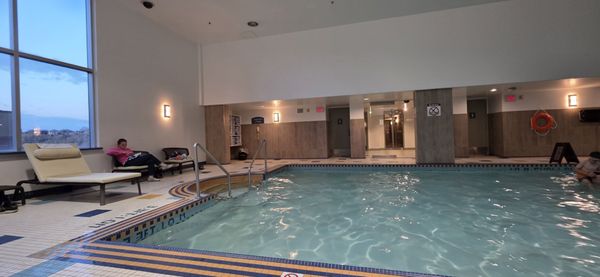 Sheraton Suites Calgary Eau Claire by null