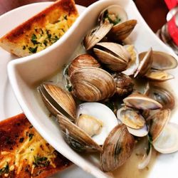 Beso Bistro And Wine Bar - Clams