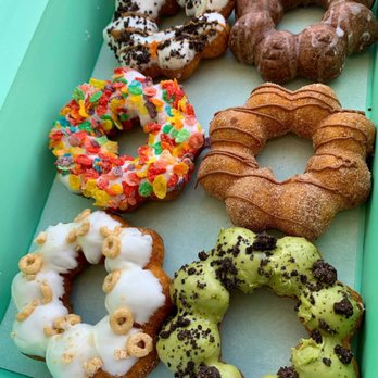 Dochi - Cereal, Fruity Pebbles, Oreo, matcha Oreo, churro, ube - Donuts Near Me - Orlando, Florida Dochi - Cereal, Fruity Pebbles, Oreo, matcha Oreo, churro, ube - Donuts Near Me - Orlando, Florida