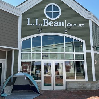 L.L. Bean Outlet - Outlet Stores Near Me - Freeport, Maine