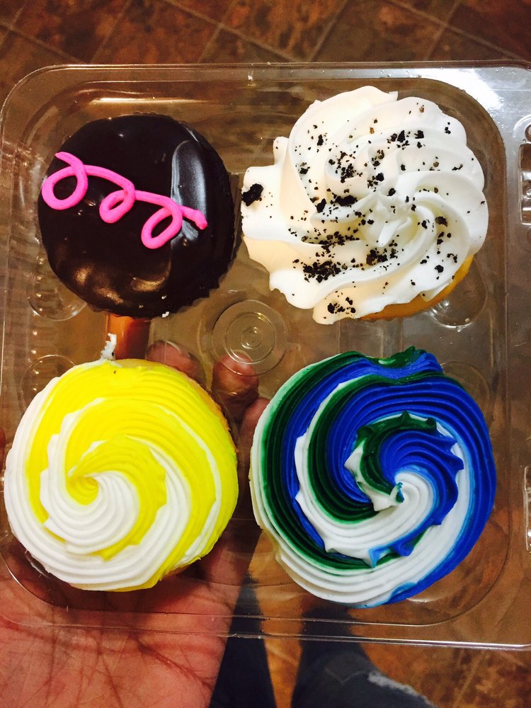 LARRY’S HOUSE OF CAKES 20 Photos & 14 Reviews Bakeries 1807 W