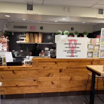 Royal Lobster - Front counter - Seafood Near Me - Honolulu, Hawaii
