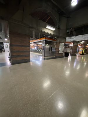 Back Bay Station (Amtrak & Orange Line) by null