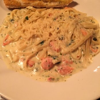 Acropolis Pizza & Pasta - Salmon fettuccine - Italian Near Me - Everett, Washington