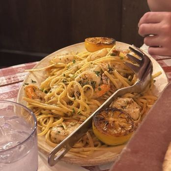 Buca di Beppo Italian Restaurant - Shrimp scampi - Italian Near Me - Universal City, California Buca di Beppo Italian Restaurant - Shrimp scampi - Italian Near Me - Universal City, California