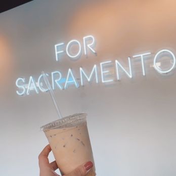 Blueprint Coffee Project - Vanilla Iced Latte with Cinnamon - Coffee & Tea Near Me - Sacramento, California