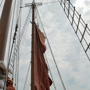 Schooner Margaret Todd - Sails going up - Boating Near Me - Bar Harbor, Maine