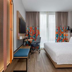 Tru by Hilton Brooklyn - Guest room