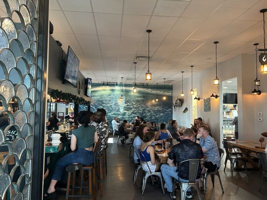 Umekes Fish Market Bar & Grill by null