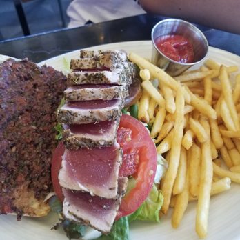 Nico's Pier 38 - Ahi Tuna sandwich - Seafood Near Me - Honolulu, Hawaii