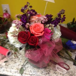 Bloomies Flowers & Gifts