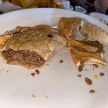Old Cuban Cafe - The replacement Empanadas, from the first rubbery and old / cold batch served - were dry, ground dog food with zero taste! - Cafes Near Me - Orlando, Florida