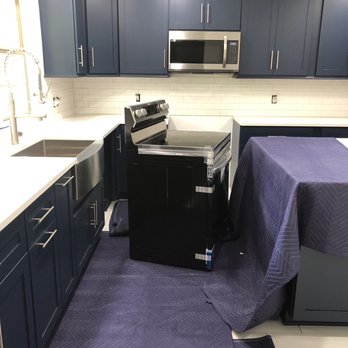 Lowe's Home Improvement - This is how my range was delivered. NEVER BUYING ANOTHER APPLIANCE FROM LOWE'S. Rude delivery guys. 7.10.23 - Hardware Stores Near Me - Cypress, Texas