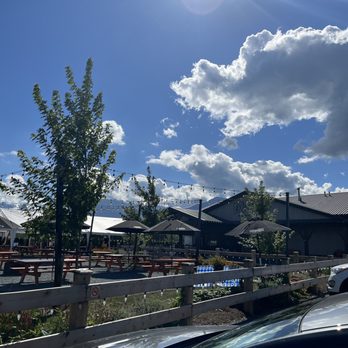 Farmhouse Brewing - a view of the outside of the restaurant - Breweries Near Me - Chilliwack, British Columbia Farmhouse Brewing - a view of the outside of the restaurant - Breweries Near Me - Chilliwack, British Columbia