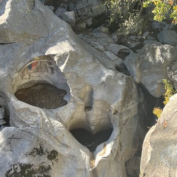 Heart Rock - Hiking Near Me - Crestline, California