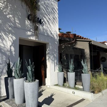 Oku - Outside - Sushi Bars Near Me - Santa Barbara, California