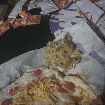 Taco Bell - Brown moldy slimy lettuce - Fast Food Near Me - Lancaster, Pennsylvania