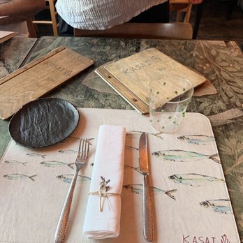 Kasai - Cute and simple flower to napkin - Italian Near Me - Praiano, SA