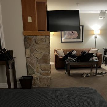 Minerals Hotel - Actual tv from bed - Hotels Near Me - Vernon, New Jersey