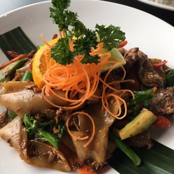 Chiang Mai - Pad se ew with beef. - Thai Near Me - Toronto, Ontario Chiang Mai - Pad se ew with beef. - Thai Near Me - Toronto, Ontario