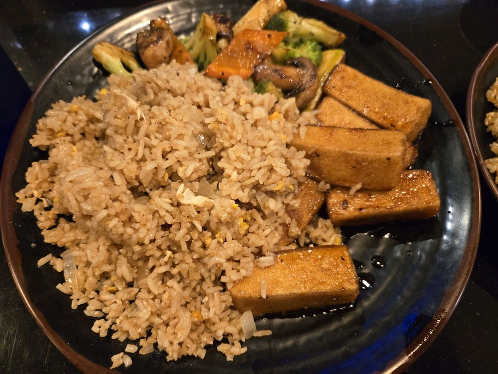 Sumo Hibachi & Sushi