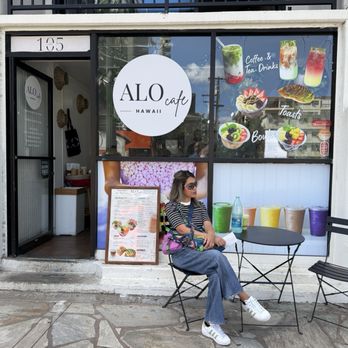 ALO Cafe Hawaii - Outside - Juice Bars & Smoothies Near Me - Honolulu, Hawaii ALO Cafe Hawaii - Outside - Juice Bars & Smoothies Near Me - Honolulu, Hawaii