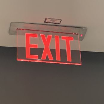 H&M - H&M exit red and white lantern orlando fl 12:39 pm January 13 2024 - Women's Clothing Near Me - Orlando, Florida H&M - H&M exit red and white lantern orlando fl 12:39 pm January 13 2024 - Women's Clothing Near Me - Orlando, Florida