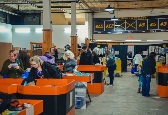 AMZING OUTLET LIQUIDATION & BIN STORE - Updated September 2025 - 203 N