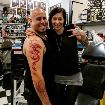 Skunx Tattoo - Tattoo Near Me - London, XGL Skunx Tattoo - Tattoo Near Me - London, XGL