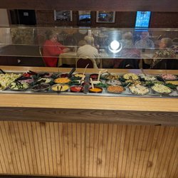 Sullivan's Food & Spirits - Salad bar - yummy!