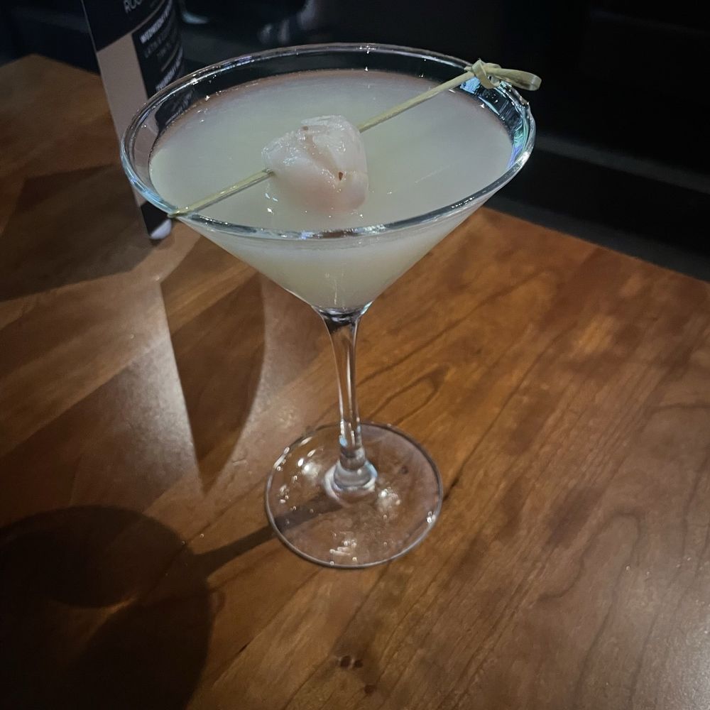 Tommy's Tavern + Tap - Lychee martini - American Near Me - Edison, New Jersey