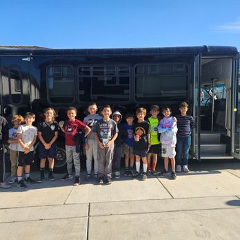 Icon Limo Lounge - Party Bus Rentals Near Me Icon Limo Lounge - Party Bus Rentals Near Me
